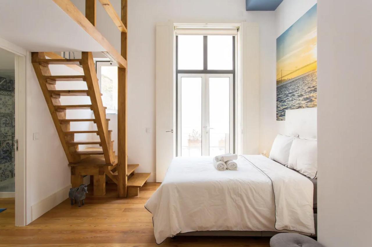 Beautiful 3-story House In Chiado With A 40m² Private Terrace Appartement
